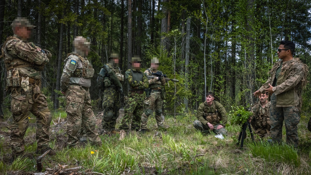 2d Recon Conducts TCCC Class with EDF