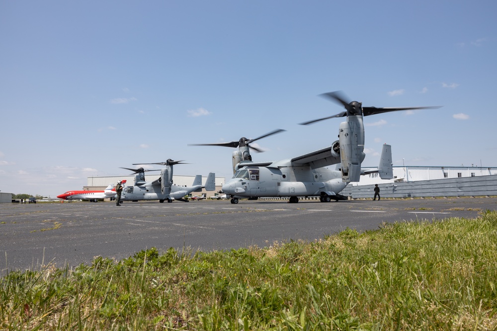 U.S. Marines fly MV-22B Ospreys to New York