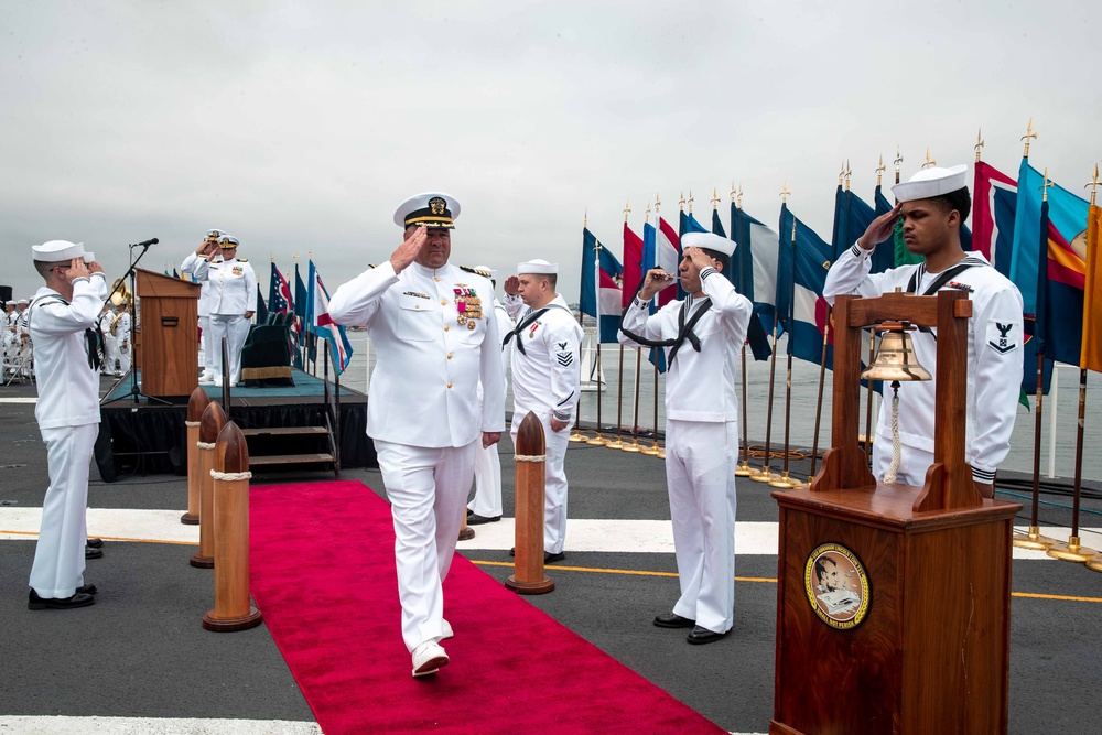 USS Abraham Lincoln hosts a retirement ceremony