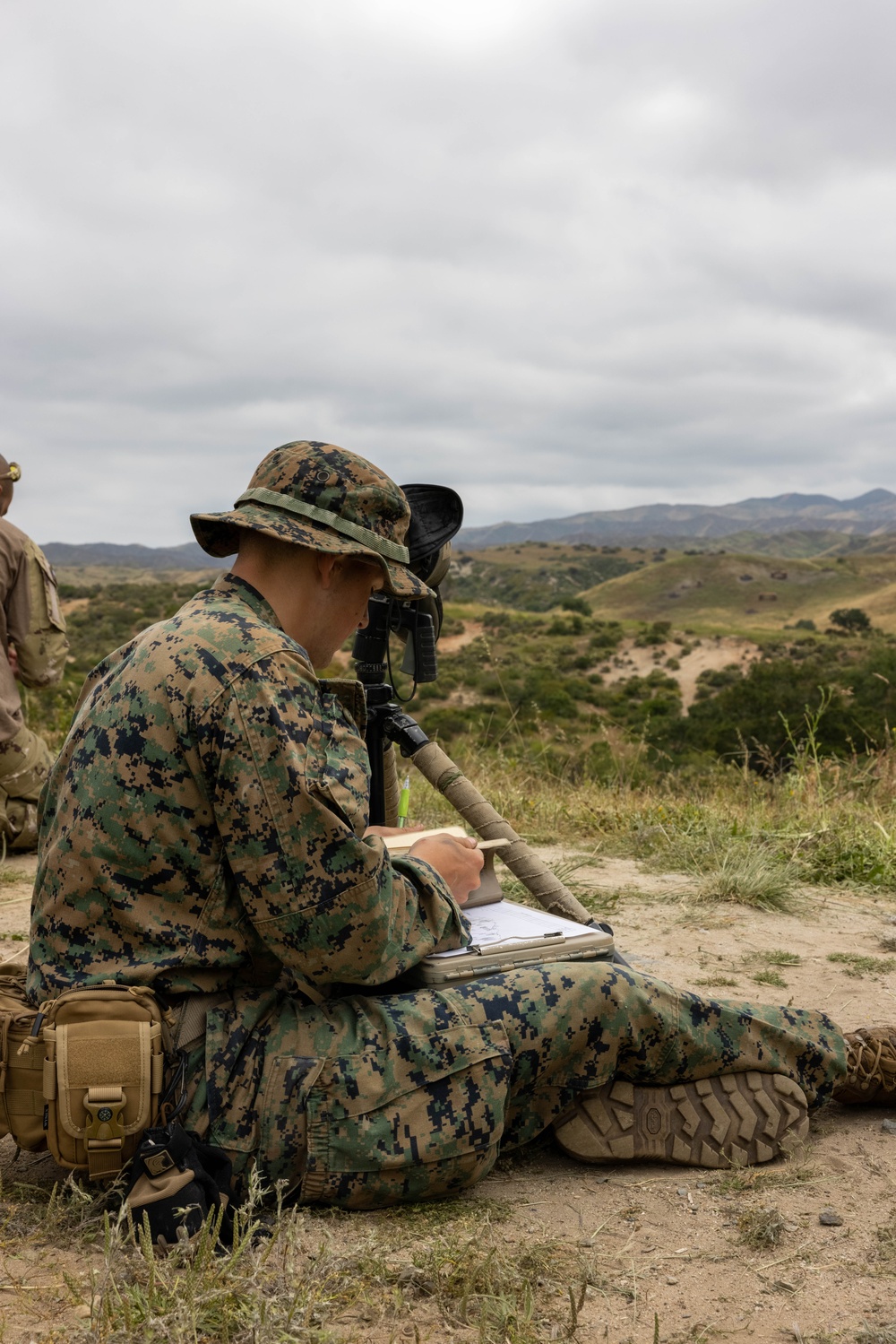 2nd Battalion, 5th Marines trains with members of UAE Presidential Guard