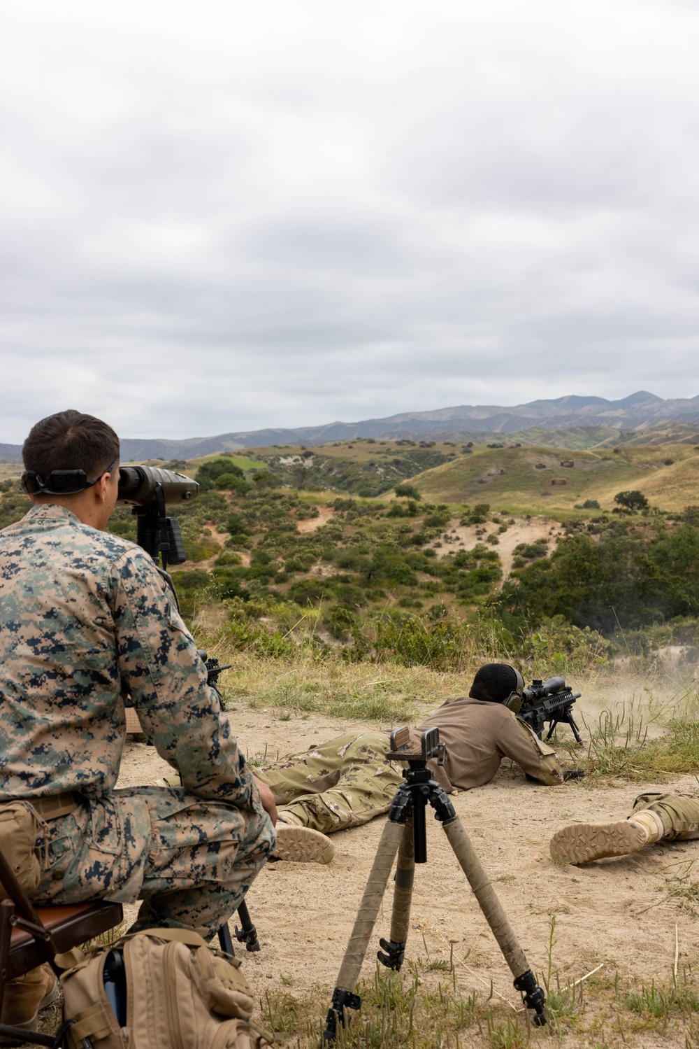 2nd Battalion, 5th Marines trains with members of UAE Presidential Guard