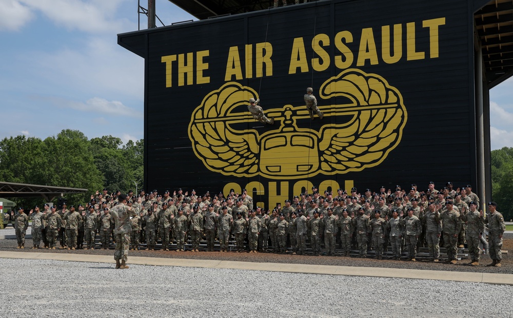 101st Airborne Mass Reenlistment Ceremony 2023