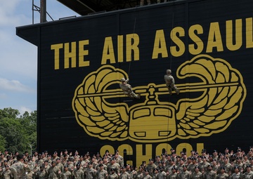 101st Airborne Mass Reenlistment Ceremony 2023