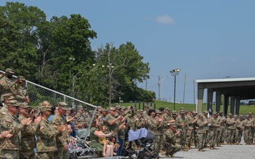 Fort Campbell Hosts Mass Reenlistment Ceremony