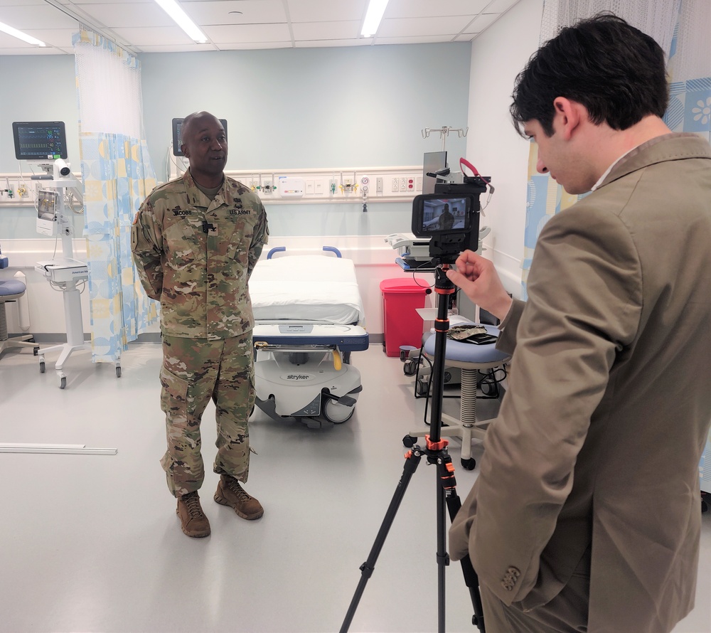 Fort Hamilton Garrison Commander tours new neighborhood State-of-the-Art Emergency Department