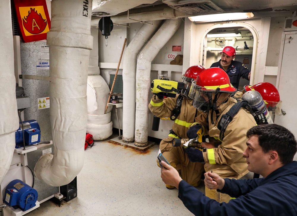 USS Shiloh Conducts Fire Drill