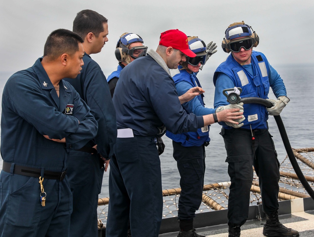 USS Shiloh Conducts Crash and Salvage Drill