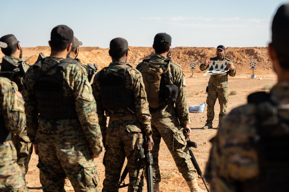 Syrian Free Army conducts individual weapon qualifications