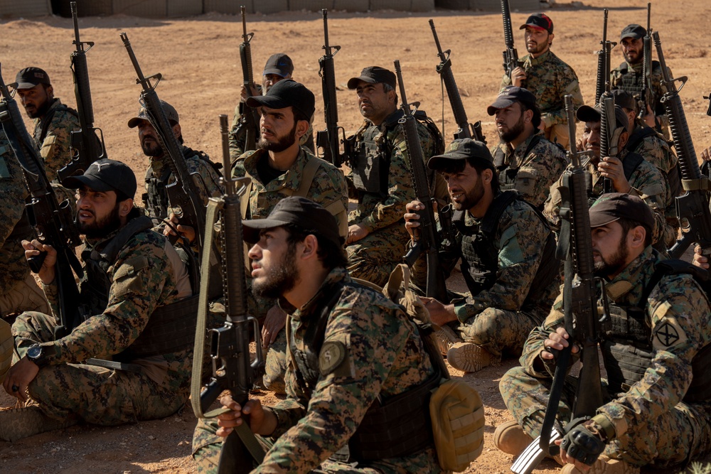 Syrian Free Army conducts individual weapon qualifications
