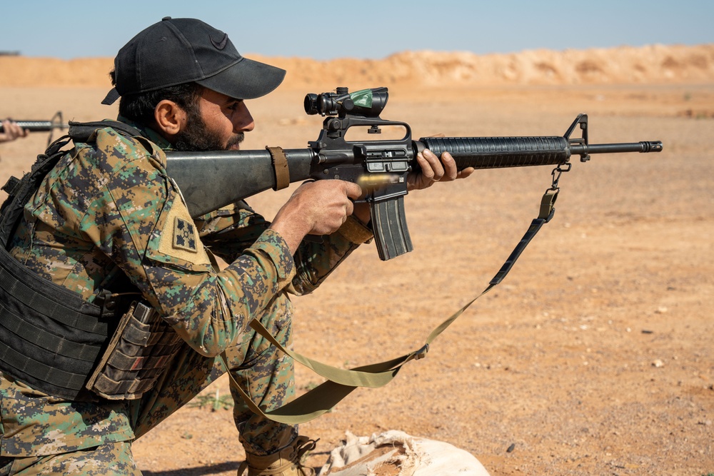 Syrian Free Army conducts individual weapon qualifications
