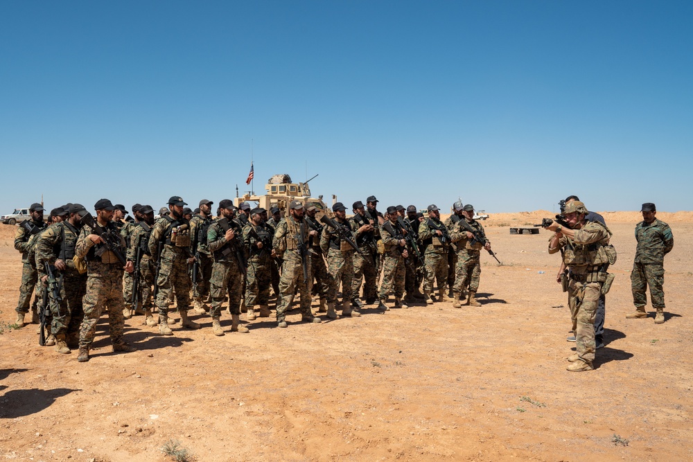 Syrian Free Army conducts individual weapon qualifications