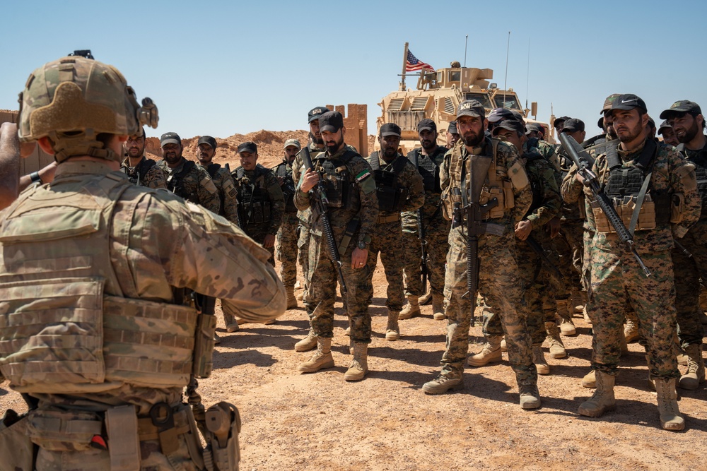 Syrian Free Army conducts individual weapon qualifications