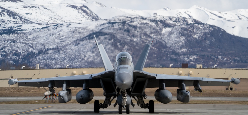 U.S. Navy EA-18G Growlers prepare for flight during Northern Edge 23-1