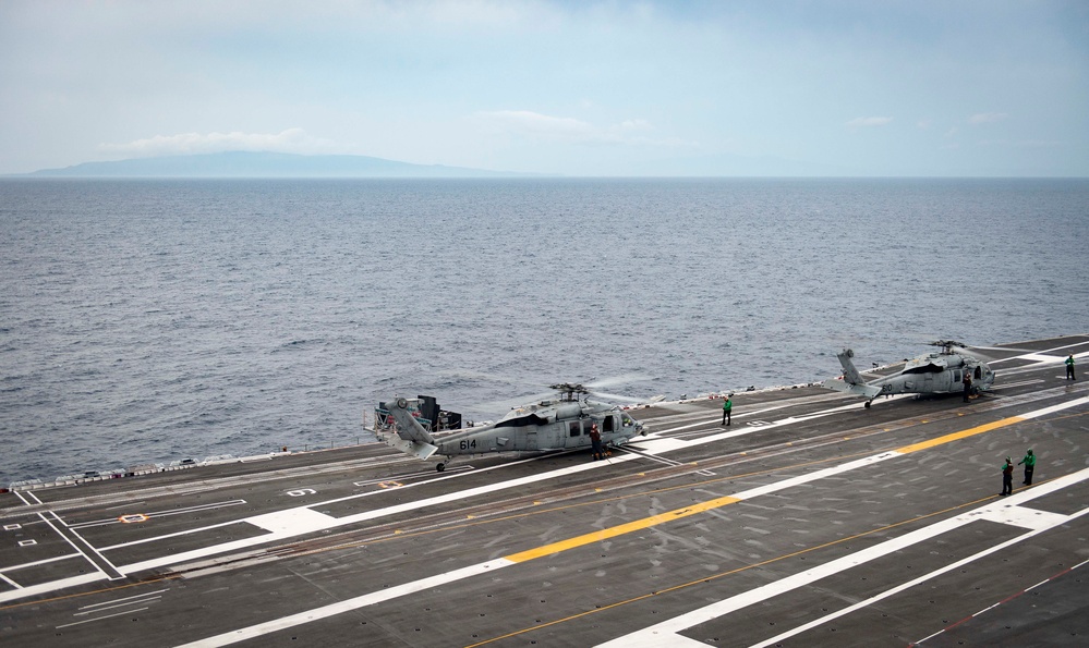 USS Ronald Reagan (CVN 76) conducts flight operations