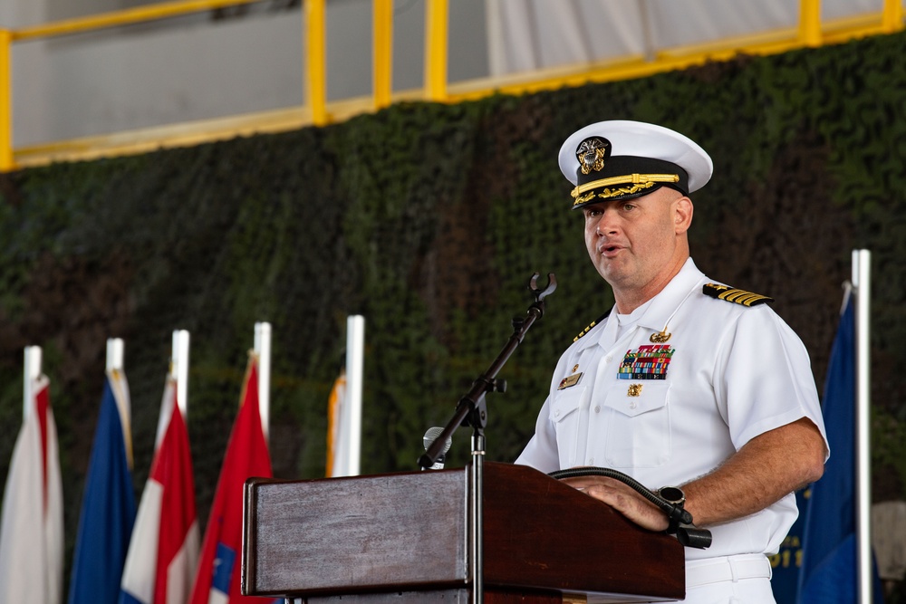 Explosive Ordnance Disposal Mobile Unit 8 Change of Command