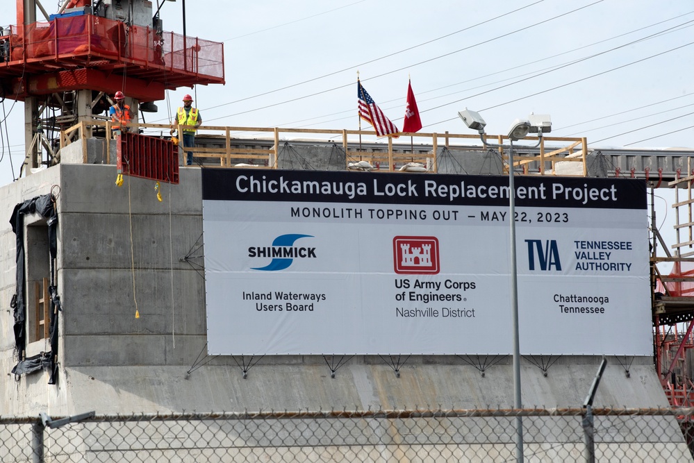 Chickamauga Lock Replacement Project reaches monolithic milestone