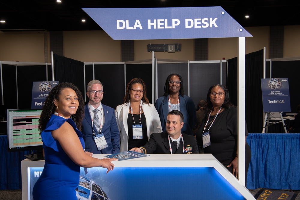 Suppliers get in-person answers at help desk during conference