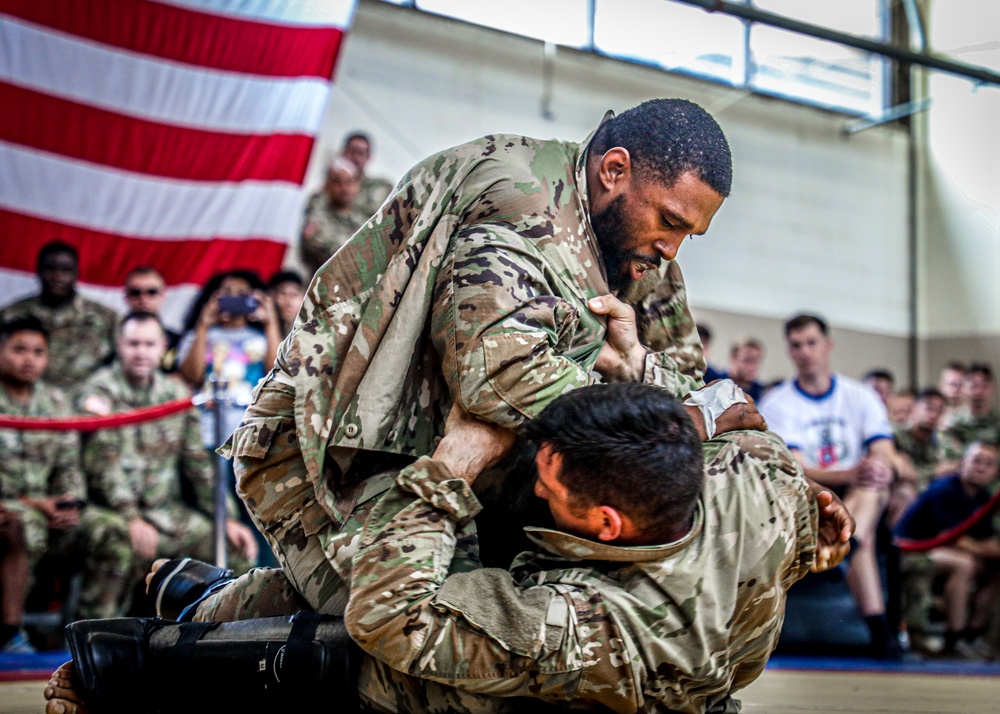 Paratroopers Participate In Combatives Tournament