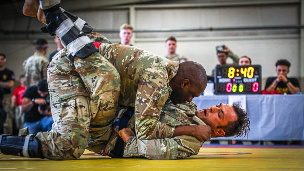 Paratroopers Participate In Combatives Tournament