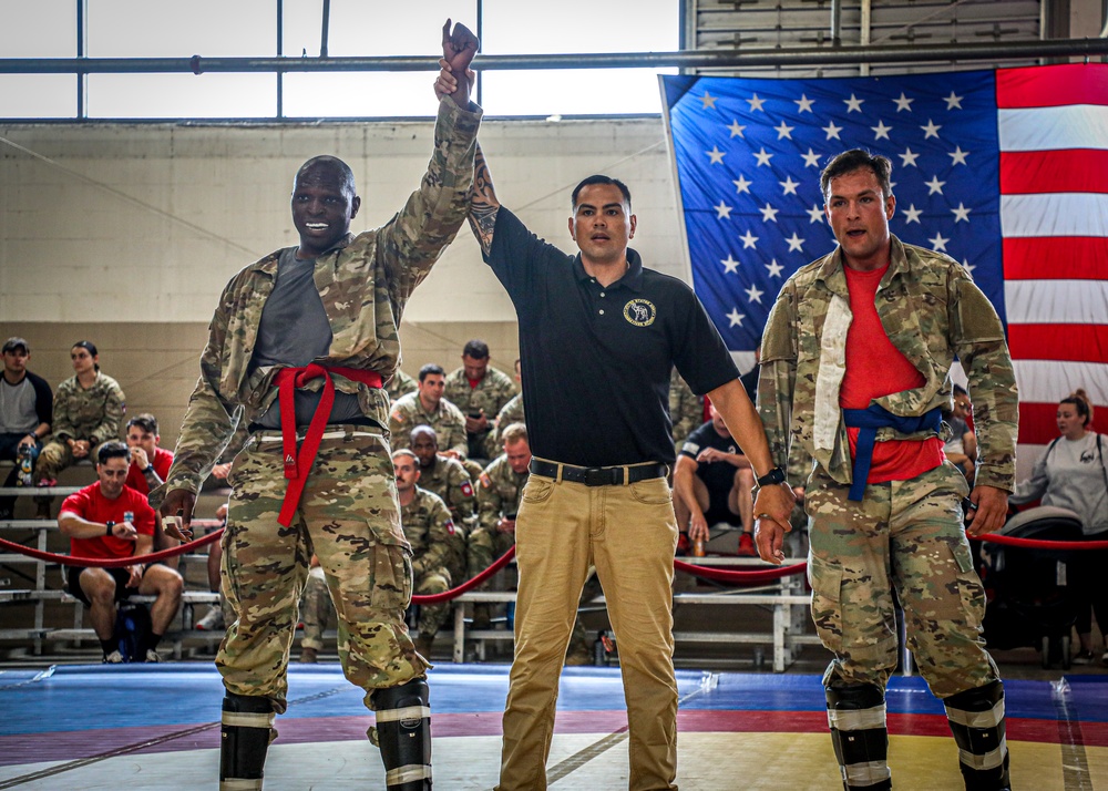 Paratroopers Participate In Combatives Tournament