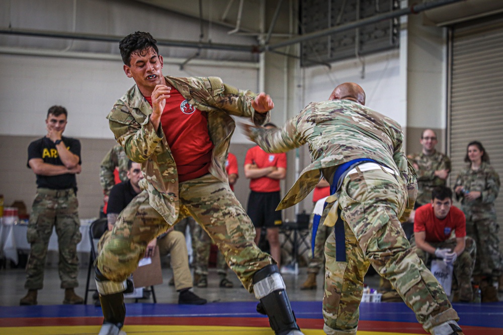 Paratroopers Participate In Combatives Tournament