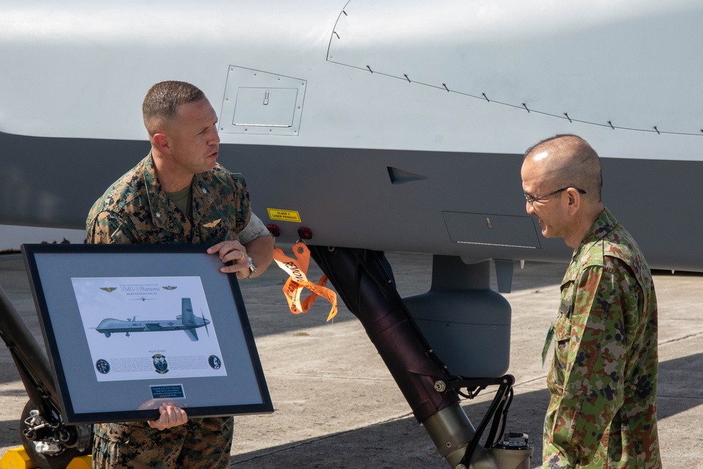 Japanese Ground Self Defense Force Visits VMU-3