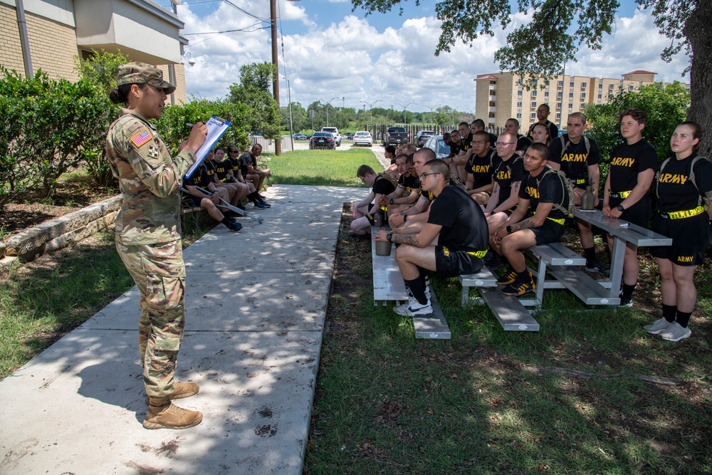 Service Members in Training Physical Therapy Clinic