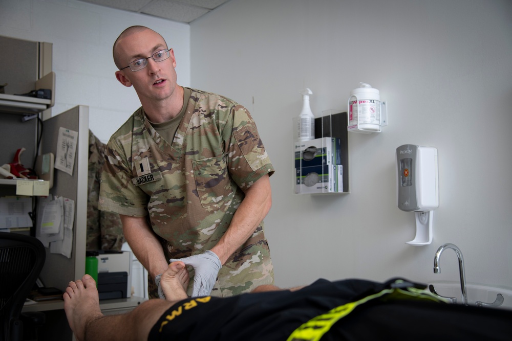 Service Members in Training Physical Therapy Clinic