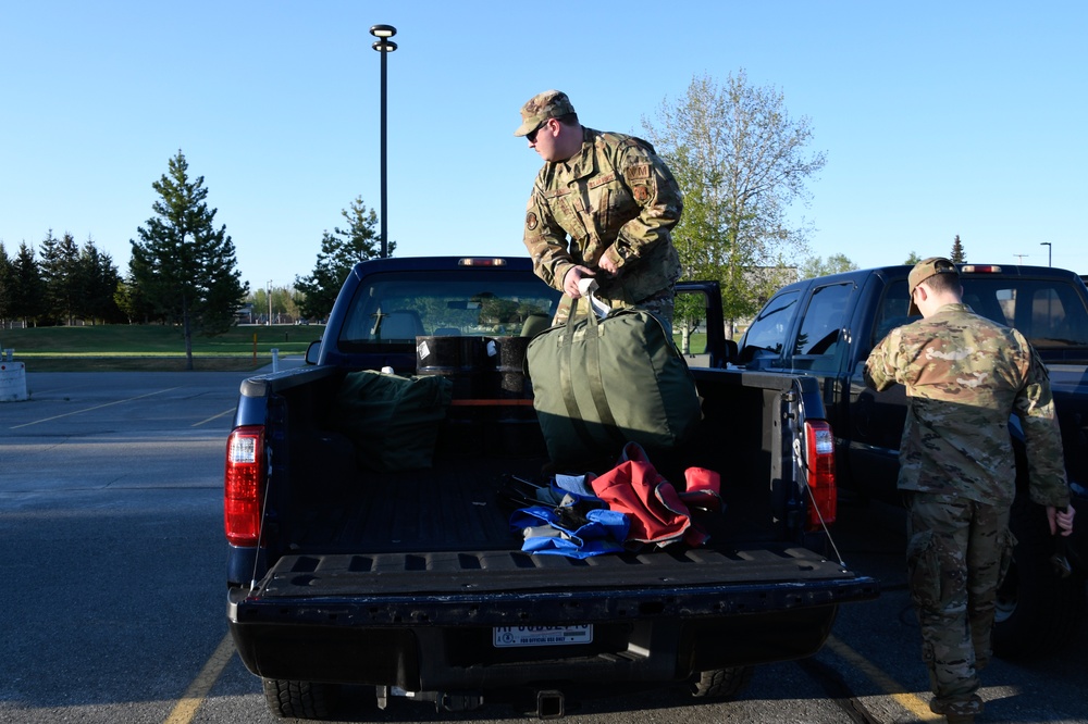 Alaska National Guardsmen, State Defense Force deploy to Circle to assist with flood recovery