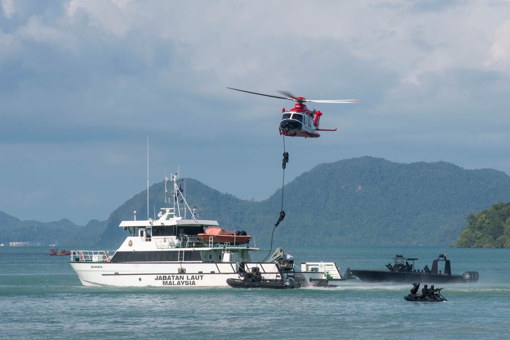 LIMA Maritime Gracing Ceremony