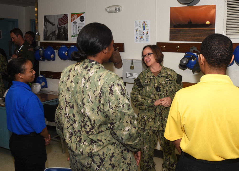 Vice Chief ofNaval Operations Visits USS John C. Stennis