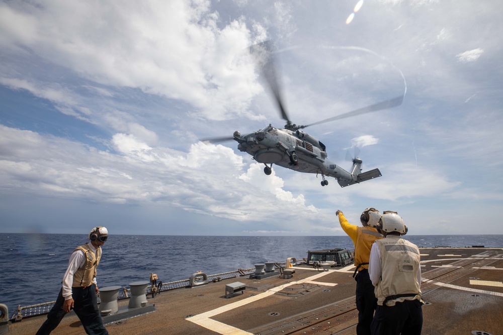 USS Chung-Hoon conducts Surface Action Group operations with the Royal Australian Navy