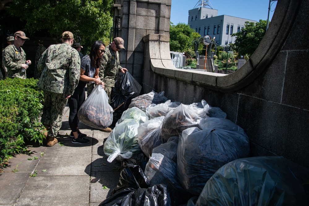 Yokohama Cemetery Cleanup