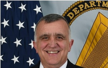 DOD selects Hall as next DeCA director, CEO
