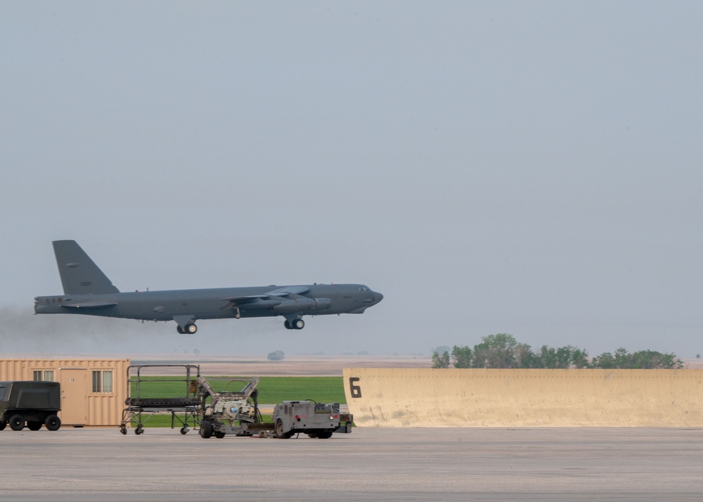 8th Air Force leadership visits Minot AFB