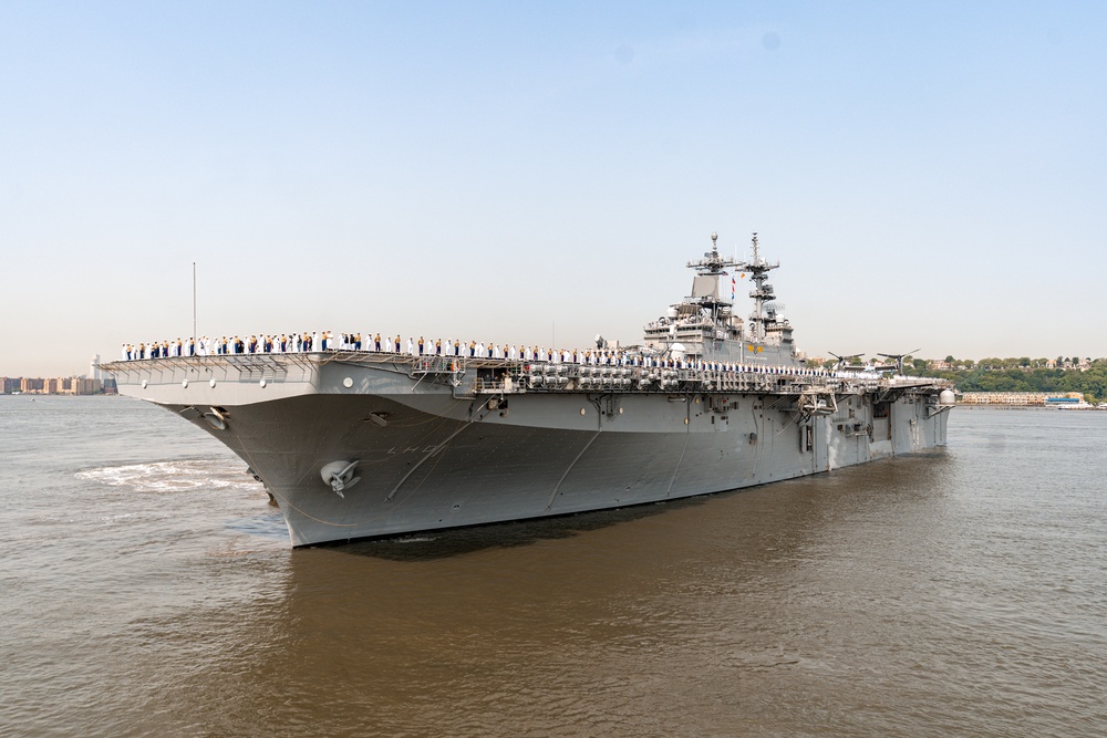 USS Wasp (LHD 1) Arrives in NYC for Fleet Week 2023