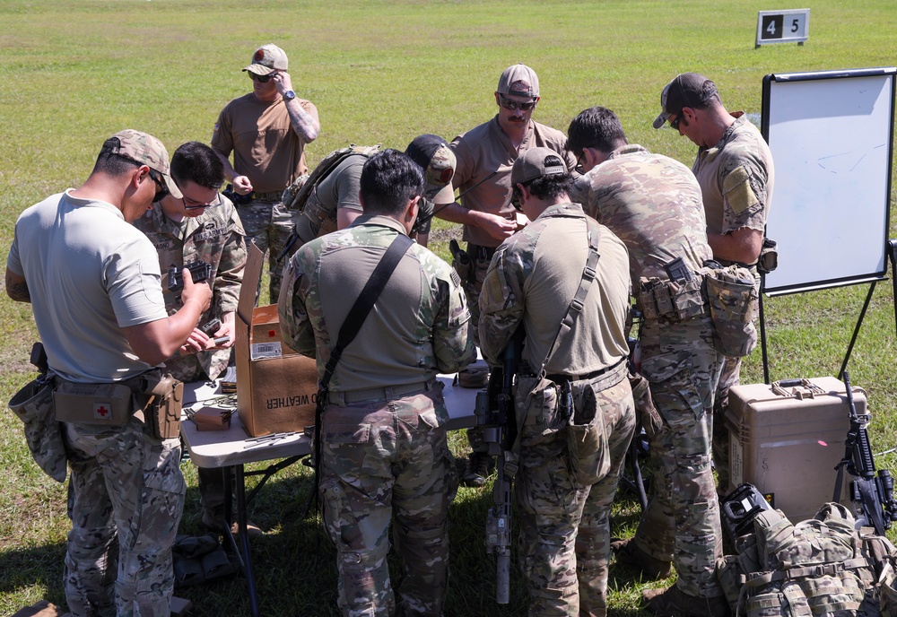 3rd Special Forces Group (Airborne) execute marksmanship drills during Southern Strike