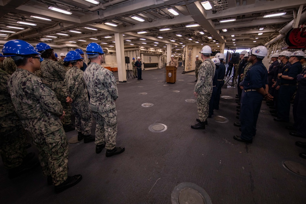 USS Arlington receives 2022 Battle Efficiency award