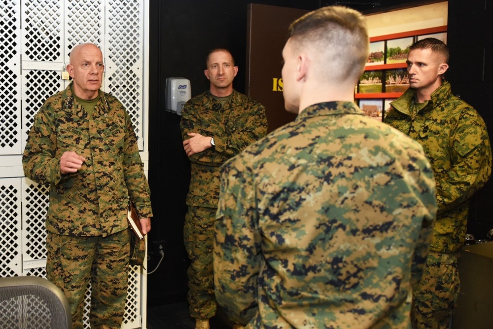 Commandant of U.S. Marine Corps visits Fort Leonard Wood
