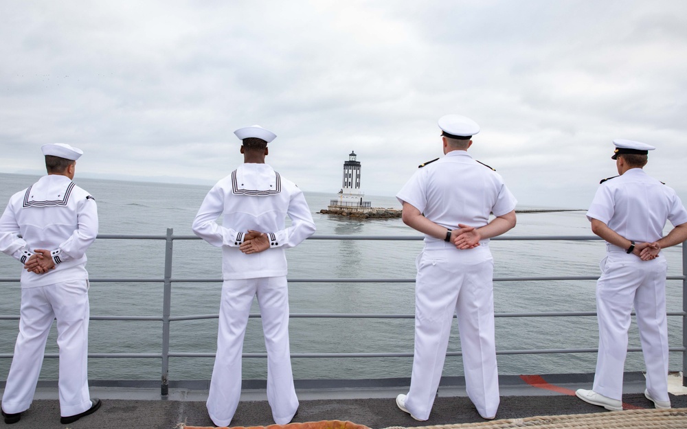 USS Princeton Arrives for Los Angeles Fleet Week