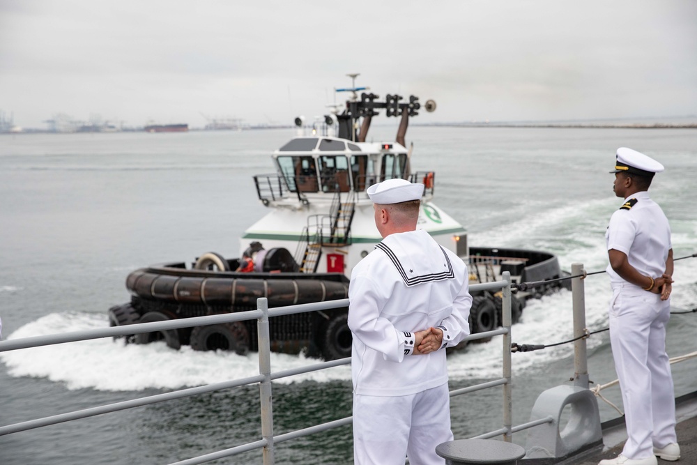 USS Princeton Arrives for Los Angeles Fleet Week