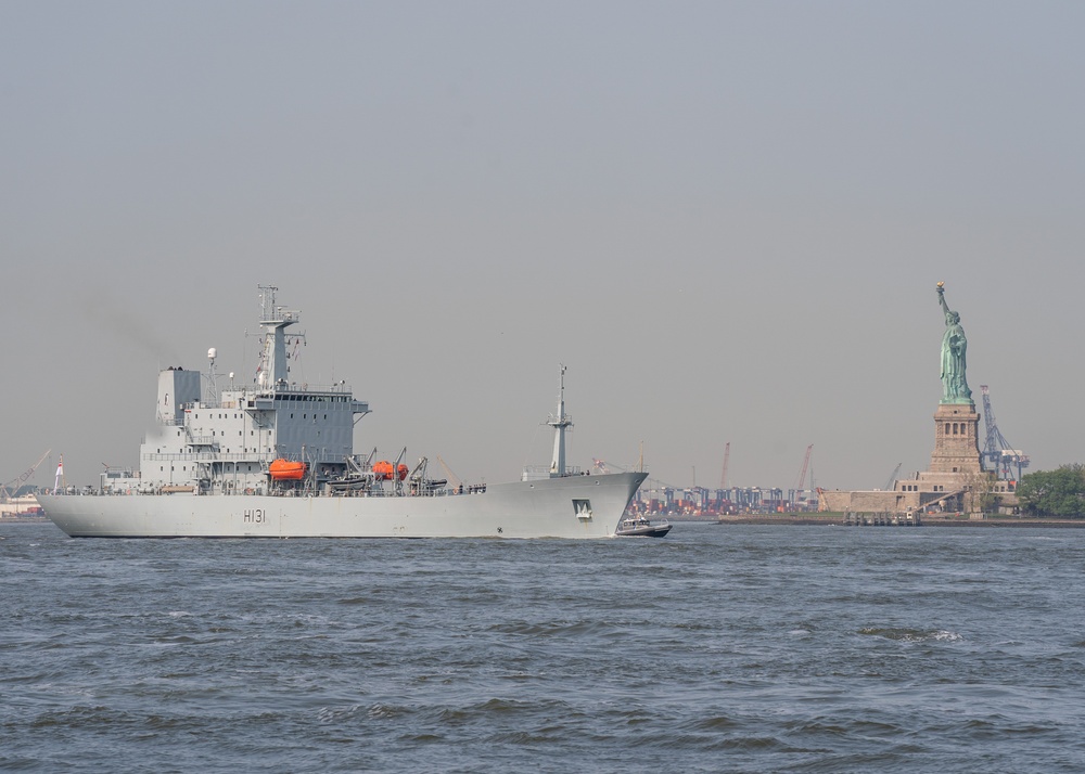 DVIDS - Images - Fleet Week New York 2023: Parade Of Ships [Image 3 Of 7]