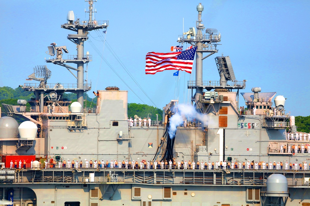 Fort Hamilton Salute to Ships, kicks off NYC Fleet Week 2023