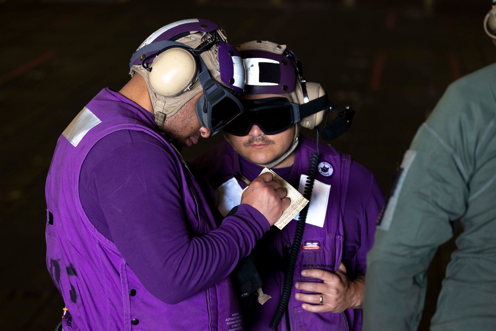 USS Bataan conducts well deck operations