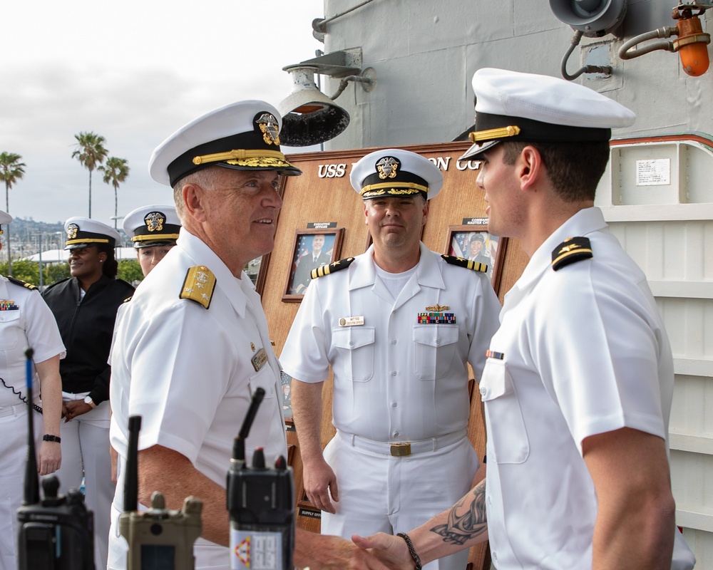 USS Princeton Hosts Navy Reception