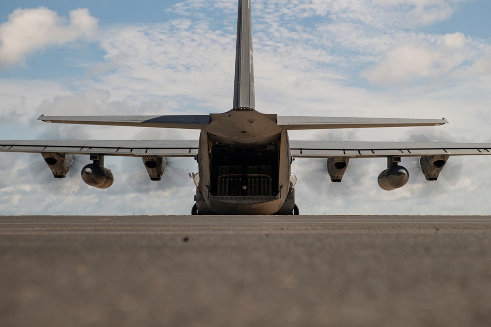 449th AEG port dogs conduct cargo load