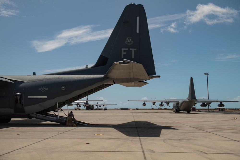 449th AEG port dogs conduct cargo load