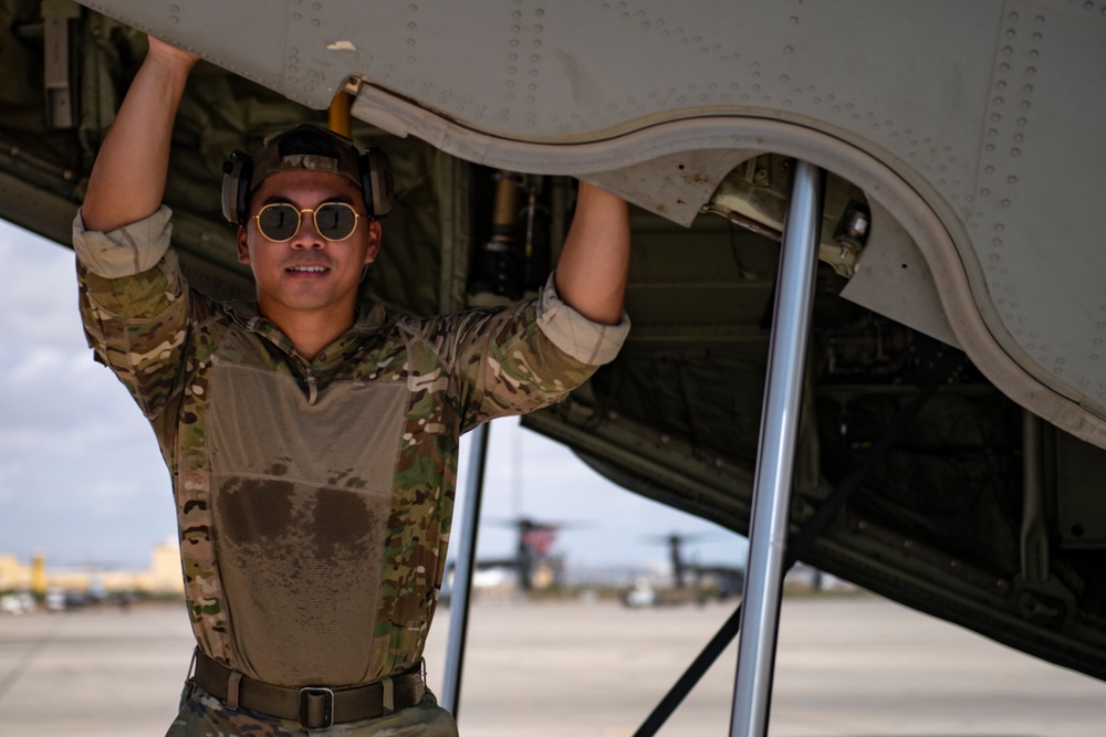 449th AEG port dogs conduct cargo load