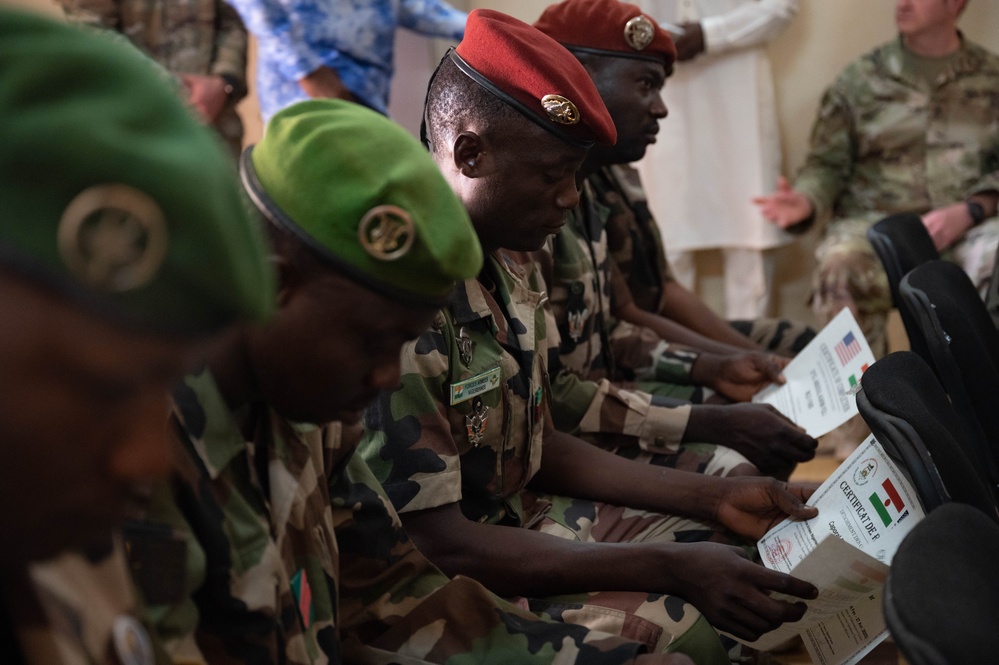 Forces Armées Nigériennes graduate first Detachment of Influence class