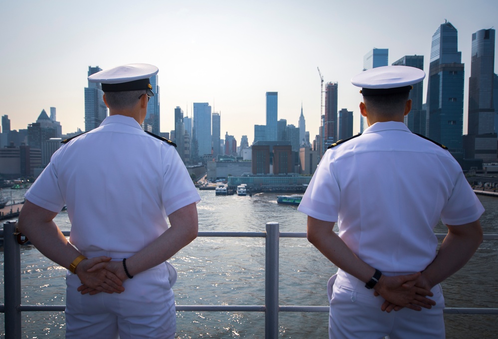 USS WASP Arrives at New York City for Fleet Week